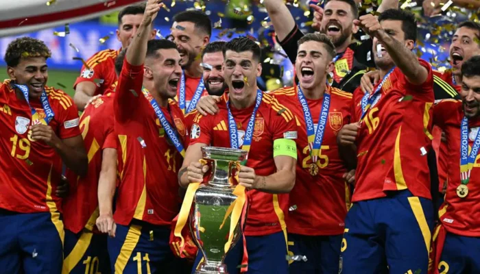 Spanyol 2-1 Inggris: Gol Telat Oyarzabal Beri La Roja Gelar EURO